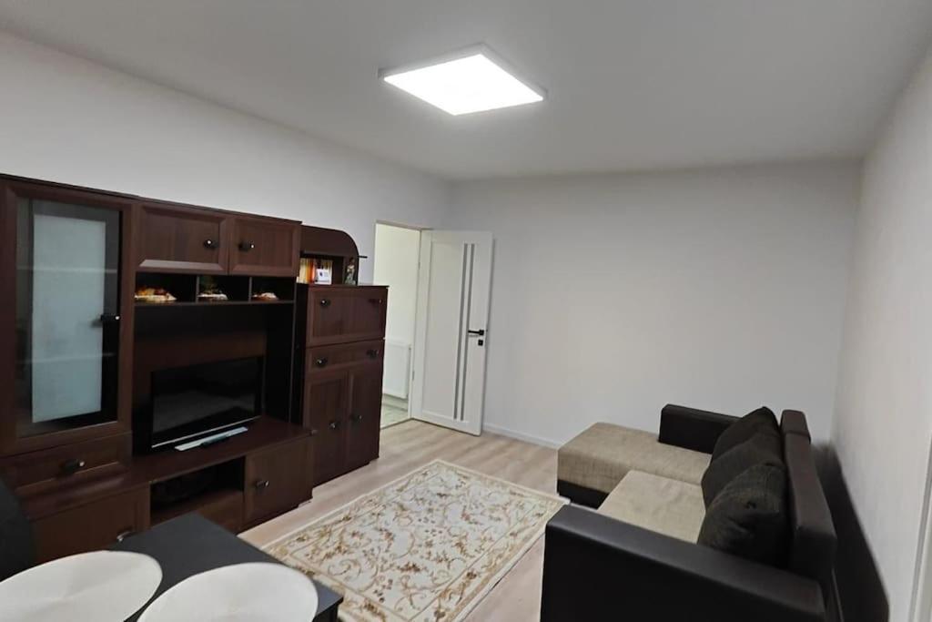 Apartament In Buzău Esterno foto